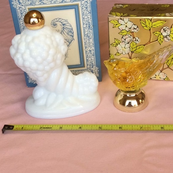 FINAL SALE PRICE Vintage Avon Cornucopia & Bird Decanters - Picture 4 of 4